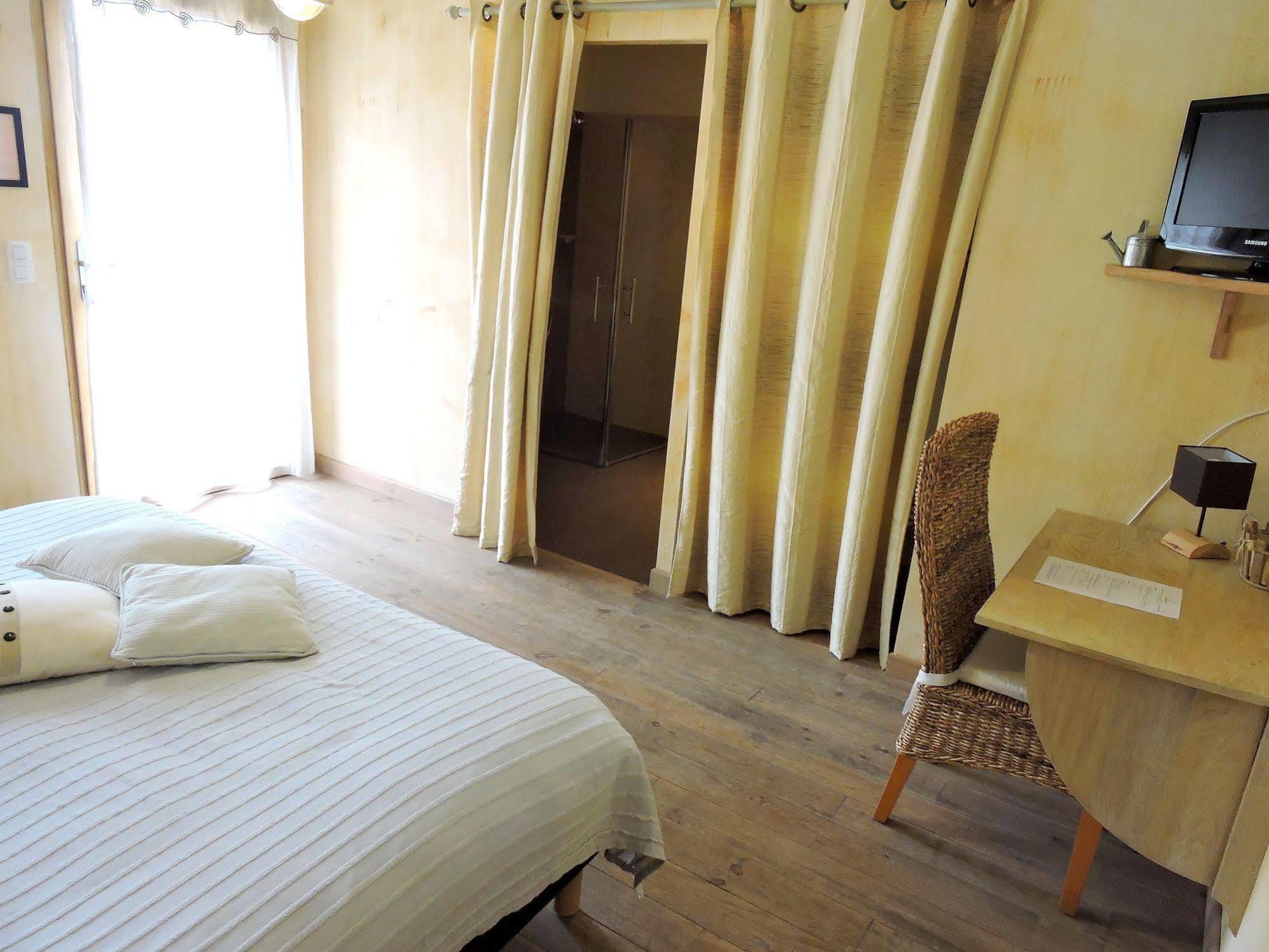 Le Manoir Du Pas Jahan Couëron Esterno foto